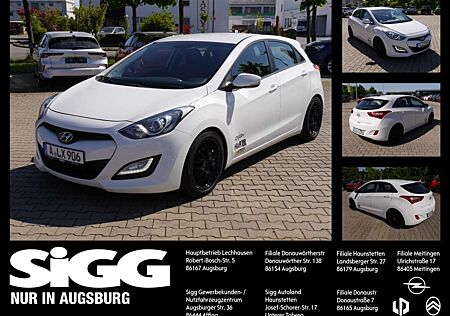 Hyundai i30 1.4 FIFA World Cup Edition NAV Kamera Standheizung
