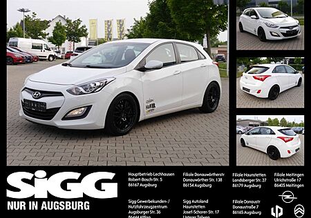 Hyundai i30 1.4 FIFA Edition NAV Kamera Standheizung