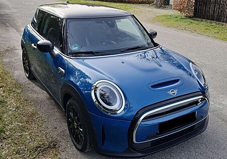 Mini Cooper SE Classic Trim