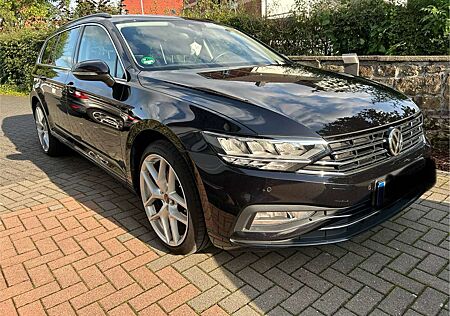 VW Passat Variant Volkswagen Business Premium DSG ACC Navi RFK Travel Assist