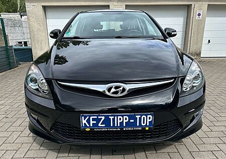 Hyundai i30 Classic/Klima/1.Hand/Scheckheft/Tüv neu/PDC