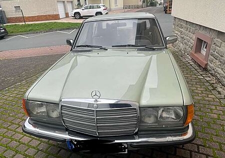 Mercedes-Benz 280 W123 280E Automatik H-Kennzeichen