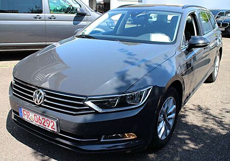 VW Passat Variant Volkswagen 2.0 TDI SCR DSG Comfortl/Navi/PDC/AHK/ALU/Klimaaut