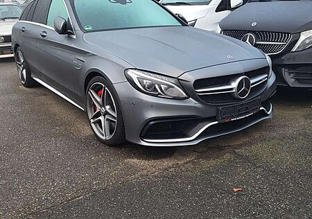 Mercedes-Benz C 63 AMG S T Speedshift 7G-MCT