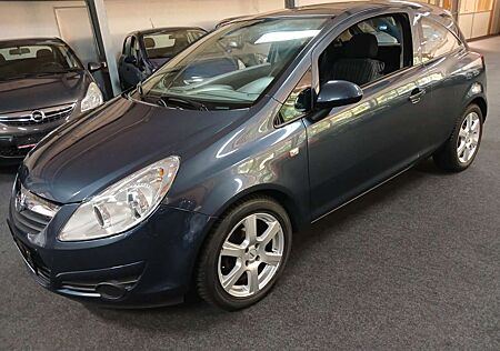 Opel Corsa D KLIMA PANORAMDACH TÜV 5/27 REIFEN NEU