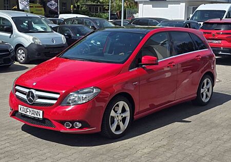 Mercedes-Benz B 200 El. Panodach Navi Leder SHZ Parklenkass. Notbremsa