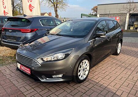 Ford Focus Turnier Titanium+NAVI+TEMPOMAT+LEDER+PDC