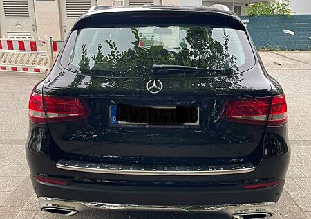 Mercedes-Benz GLC 220 d 4Matic 9G-TRONIC
