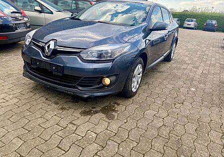 Renault Megane Authentique+Ratenzahlung ohne Bank+Tüv Neu