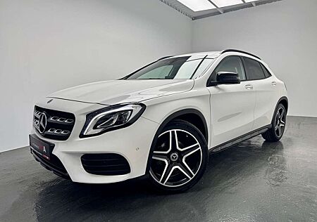 Mercedes-Benz GLA 180 1.6 +AMG-LINE+NAVIGATION+AHK+KAMERA+LED
