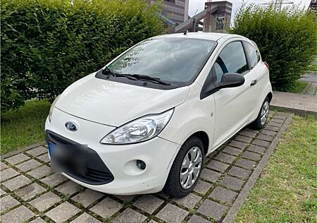 Ford Ka /+ 1.2 Titanium