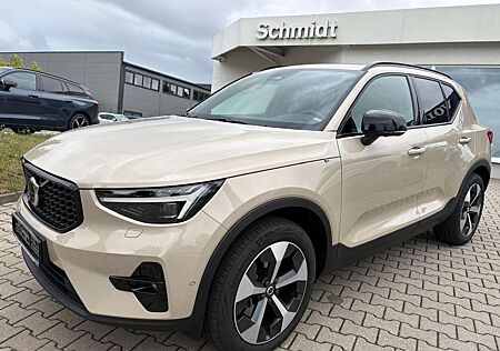 Volvo XC 40 XC40 B3 B DKG Plus Dark