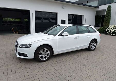Audi A4 Avant 2.0TDI Attraction *Navi*Xenon*