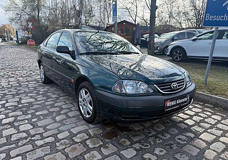 Toyota Avensis 1.6 linea terra