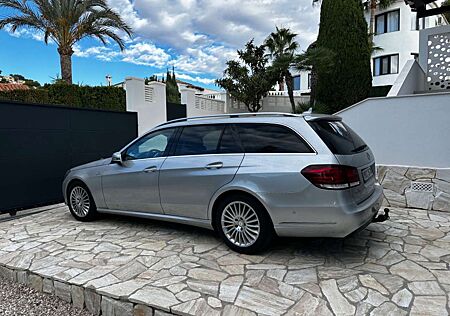 Mercedes-Benz E 220 T BlueTEC,SH,AHK,Leder,Steuerkette gemacht