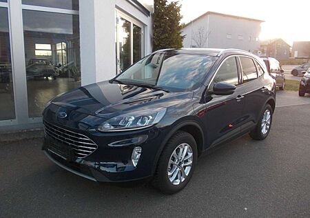 Ford Kuga Plug-In Hybrid Titanium m. Winterpaket