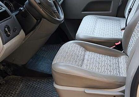 VW T5 Transporter Volkswagen Transporter T5 BlueMotion