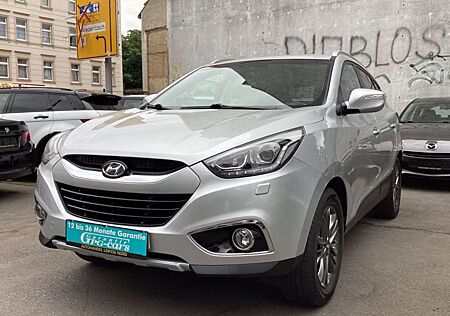 Hyundai ix35 Trend 2WD Automatik Navi Teilleder