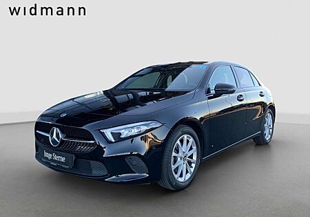 Mercedes-Benz A 180 *Navi*Panorama*DAB*Progressive*Burmester**