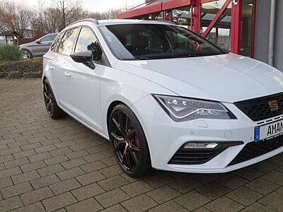 SEAT Leon ST CUPRA DSG 4Drive Pano+19"Zoll