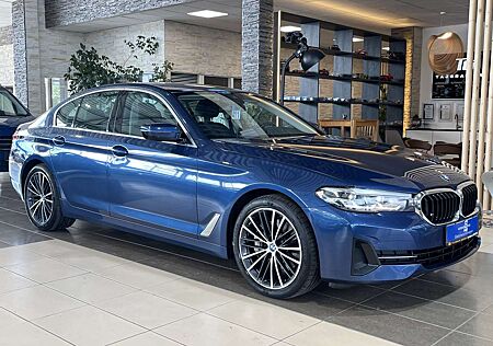 BMW 530 xDrive*AHK*Leder*LED*R.Cam*Winter-Paket*Navi