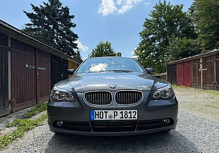 BMW 523i 523