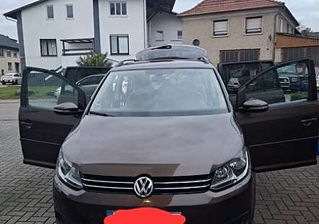 VW Touran Volkswagen 1.6 TDI Face lift