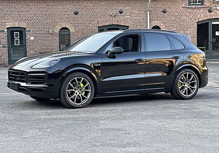 Porsche Cayenne E-Hybrid PDCC*SPORTABGAS*MATRIX*BOSE*HA-LENKUNG*