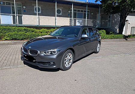 BMW 318i 318 Touring Aut. Advantage