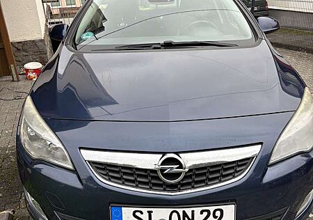 Opel Astra 1.4 Turbo Innovation
