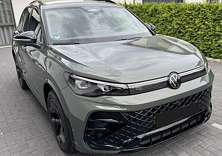 VW Tiguan Volkswagen 1.5 eTSI OPF DSG R-Line