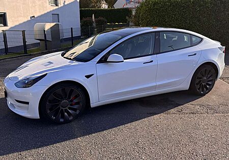 Tesla Model 3 Langstreckenbatt. Allradantrieb Dual Motor Perform