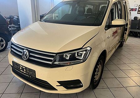 VW Caddy Volkswagen Maxi Comfortline 7 sitzer & Rollstulrampe