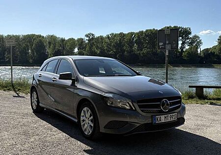 Mercedes-Benz A 180 BlueEfficiency (176.042)