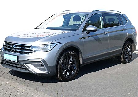 VW Tiguan Allspace Volkswagen Allspace MOVE 2.0 TDI 193PS DSG 4x4 7-SITZER+AHK+N