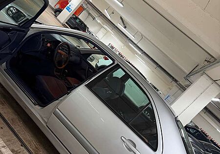 Mercedes-Benz E 220 W210