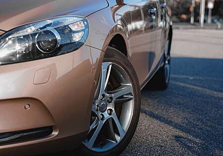 Volvo V40 CC V40 Cross Country D3 Momentum
