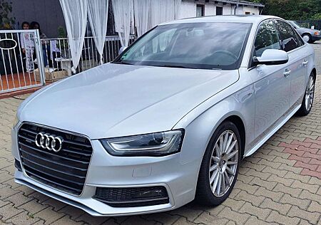 Audi A4 2.0 TFSI quattro S tronic S line Sportpaket
