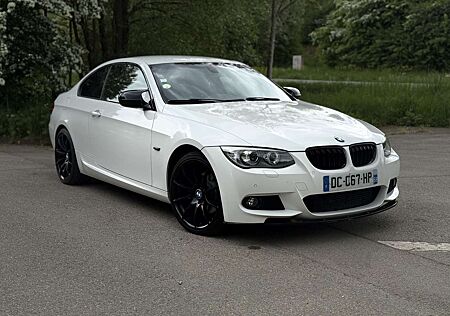 BMW 320d 320 LCI M Paket ab Werk