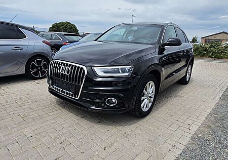 Audi Q3 2.0 TDI quattro, S-line Exterior.