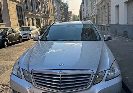Mercedes-Benz E 220 CDI T BlueEFFICIENCY ELEGANCE