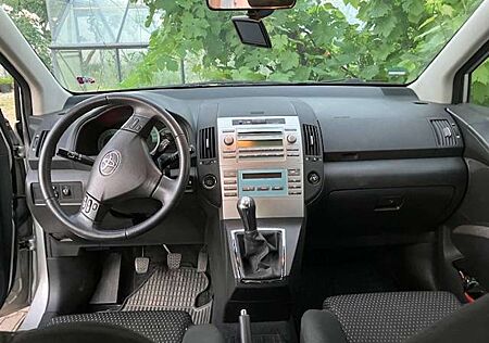 Toyota Corolla Verso Corolla Verso 1.8 Sol