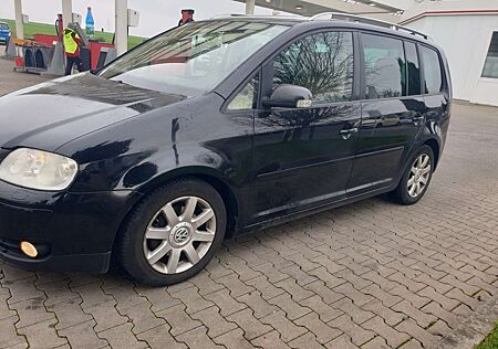 VW Touran Volkswagen 2.0 TDI Highline