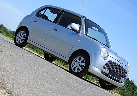 Daihatsu Trevis 2.Hand. 30738 km. Klima. Allwetterreifen!