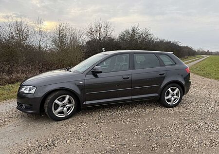 Audi A3 1.4 TFSI S line Sportpaket plus