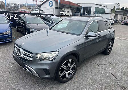 Mercedes-Benz GLC 220 /Offroad-und AMG-Paket