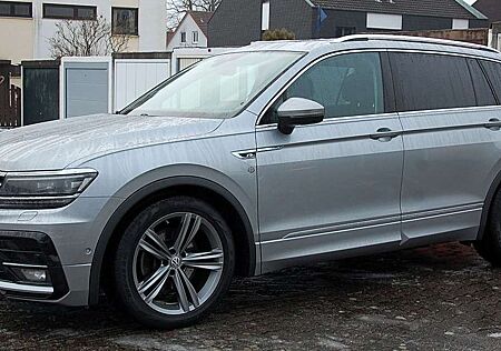 VW Tiguan Allspace Volkswagen 2.0 TDI 4motion R-Line Pano