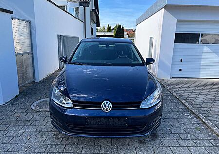 VW Golf Volkswagen Comfortline CUP -NAVI-PDC-PARKASISSTENT-SHZ-KLIMA-