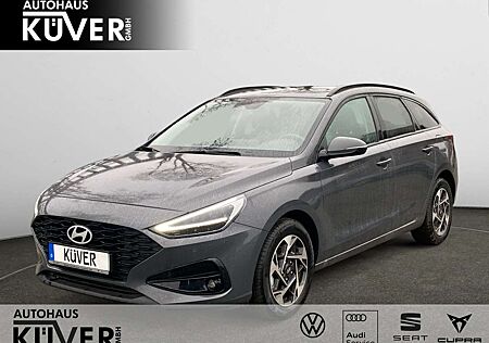 Hyundai i30 Family Kombi 1.5 T-GDi DCT Navi+ACC+Shzg+PDC