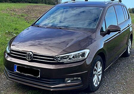 VW Touran Volkswagen 1.4 TSI (BlueMotion Technology) DSG Highlin